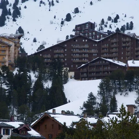 With Fireplace And Wi-fi In Arc 2000 Les Arcs (Savoie)