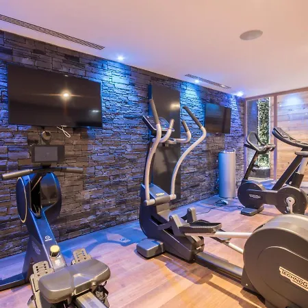 Apartment With Fireplace And Wi-fi In Arc 2000 *