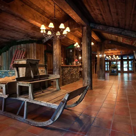 Apartment With Fireplace And Wi-fi In Arc 2000 Les Arcs (Savoie)