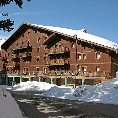 With Fireplace And Wi-fi In Arc 2000 Les Arcs (Savoie)