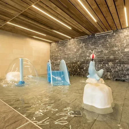 Apartment With Fireplace And Wi-fi In Arc 2000 *